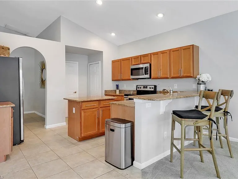 6773 Southern Oak Ct — Photo 12