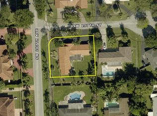 10690 SW 137th St, Miami, FL 33176