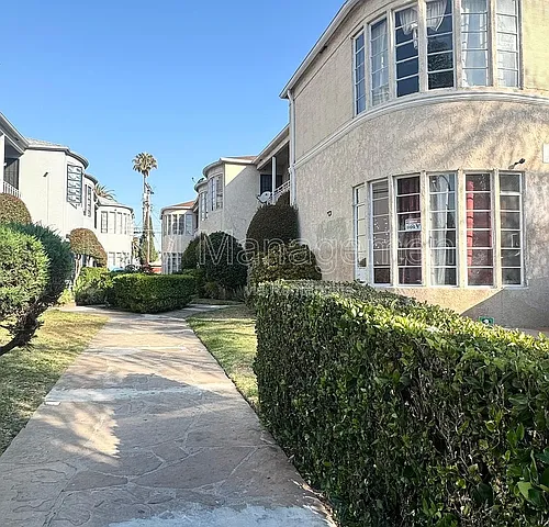 1041 S Norton Ave #1041 Photo 1