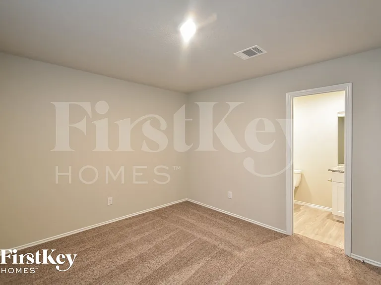 10522 De Gonzalo Way — Photo 9