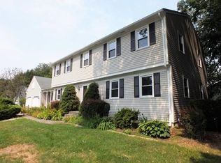 86 Greenmeadow Dr, Longmeadow, MA 01106