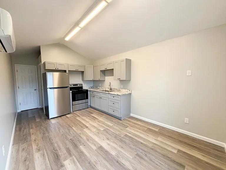 115 SW Avenue F #B — Photo 5