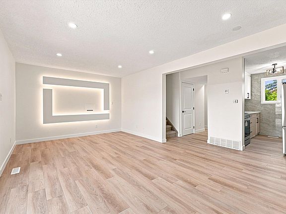 3rd image of 18307 66th Ave NW