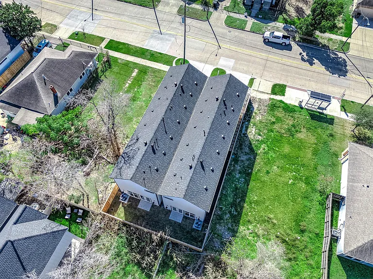 3411 McGowen St — Photo 36
