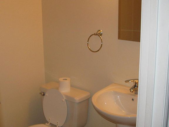 1/2 bathroom