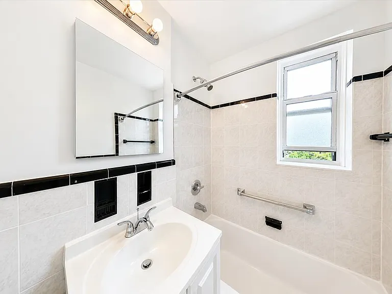 82-40 Austin St #6B — Photo 24