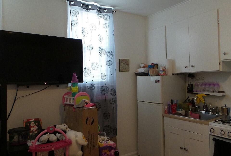 1st image of 12512 18th Ave APT 1F