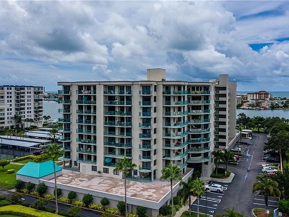 2nd image of 670 Island Way APT 300