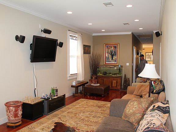 4th image of 6162 Catina St