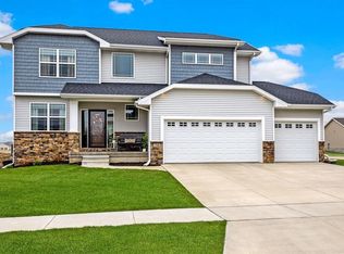 1308 Petrus Dr NE, Cedar Rapids, IA 52402