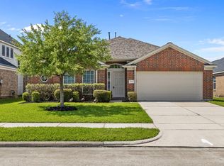 5906 Caraway Lake Dr, Baytown, TX 77521