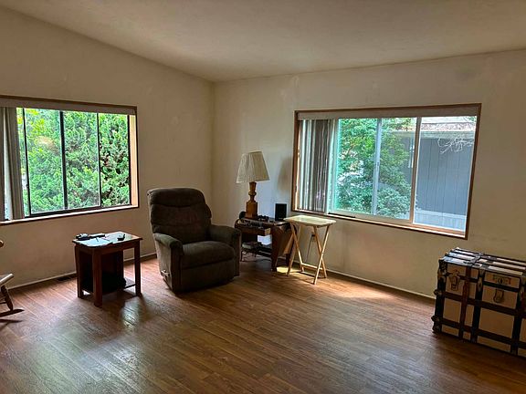 5th image of 1400 S Elm St Unit 72