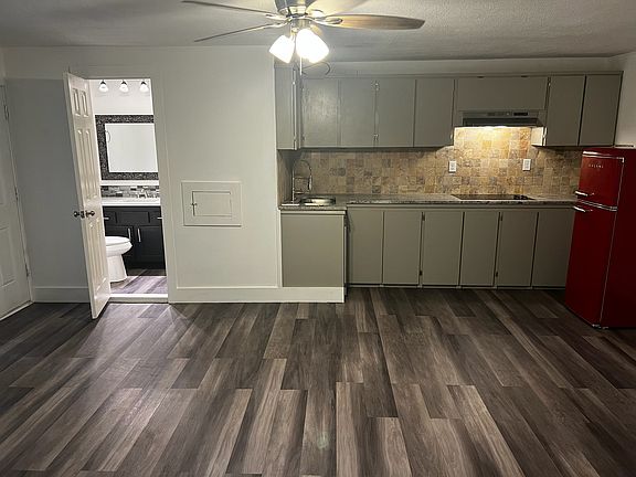 2nd image of 1001 Coleman Ave