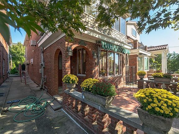 4th image of 1117 85th St