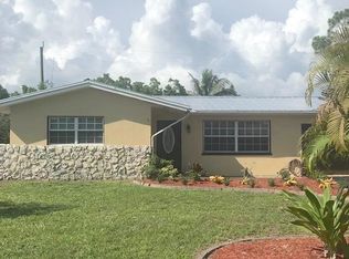 4831 Devon Cir, Naples, FL 34112