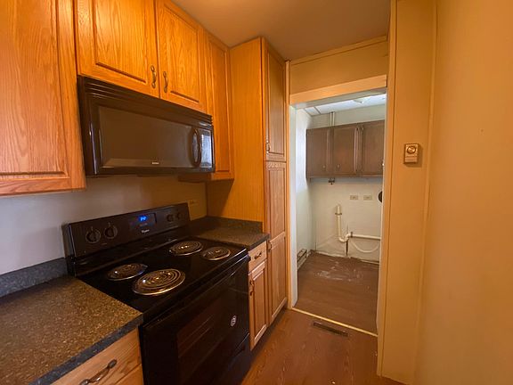 2nd image of 421 N 7th St
