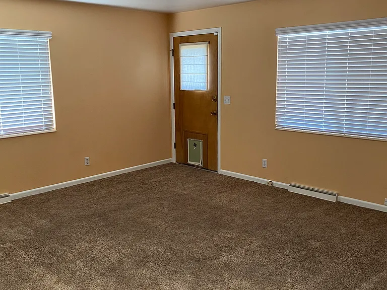 2250 Bryan Cir — Photo 11