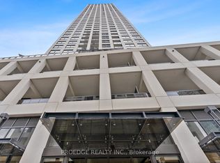 30 Elm Dr W #801, Mississauga, ON L5B 0N6