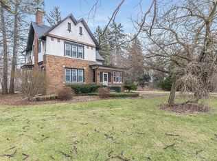 207 S Lakeshore Dr, Racine, WI 53403