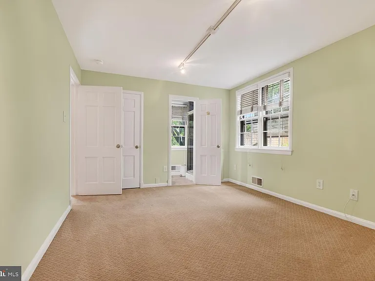 3018 New Mexico Ave NW — Photo 12