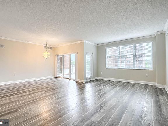 4th image of 3801 Canterbury Rd Unit 404