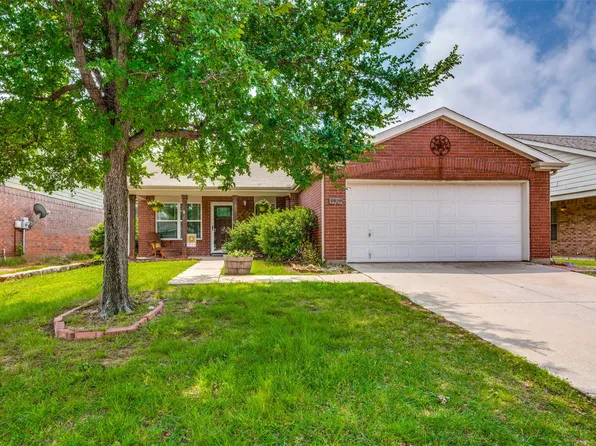 8920 Tumbleweed Dr, Aubrey, TX 76227