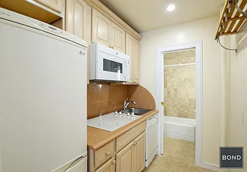 Rented by Bond New York