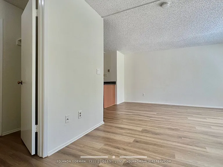 5 Admiral Dr #F208 — Photo 3