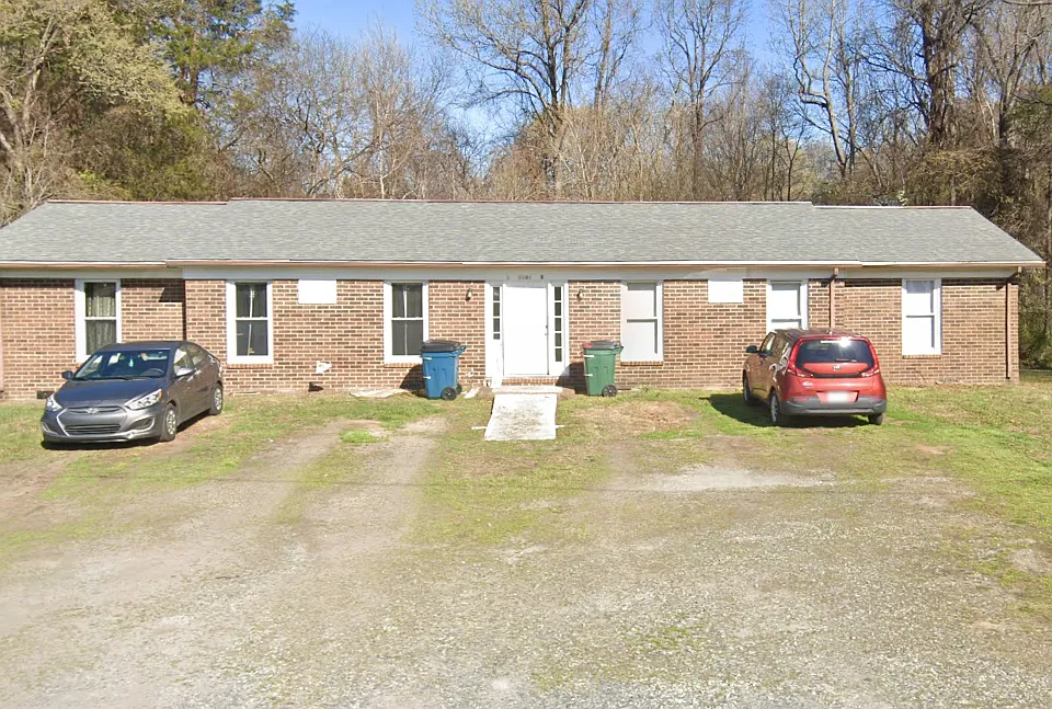 5606 Agner Dr #B