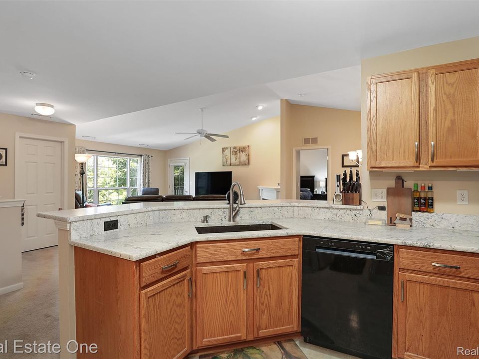 25209 Chesapeake Cir, photo 7