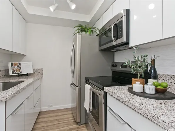 2499 Kapiolani Blvd APT 2400, Honolulu, HI 96826