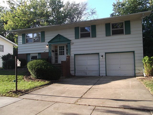 1st image of 727 Fitzhenry Ct