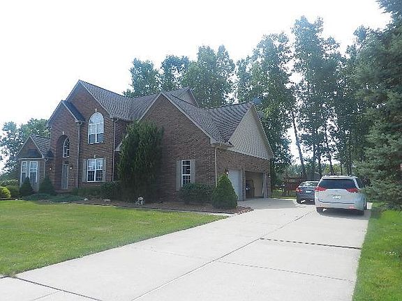 4th image of 27373 Newberry Blvd