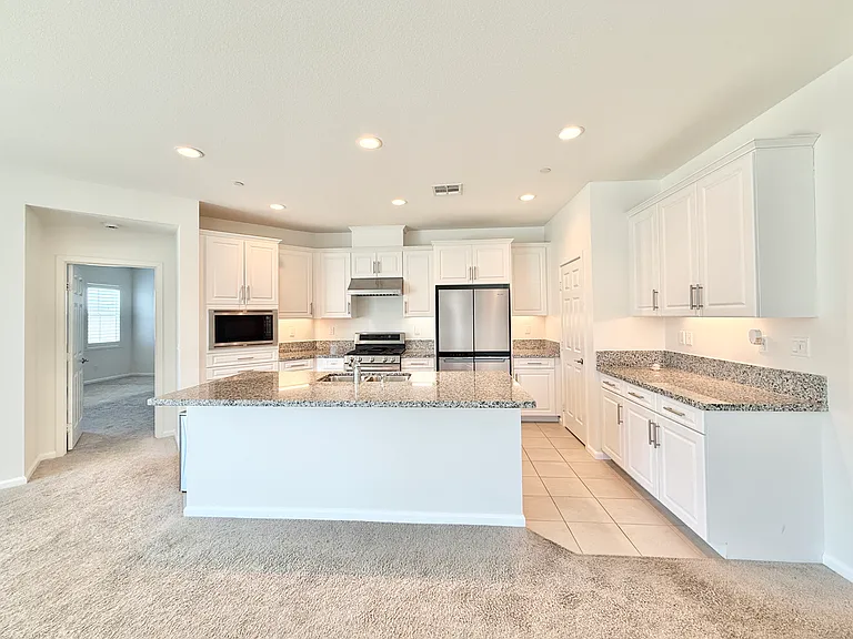 1047 Piedmont Rd — Photo 3