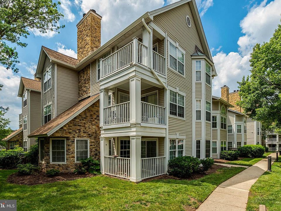 1st image of 5632 Willoughby Newton Dr Unit 13