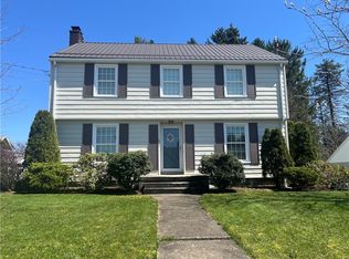601 Ridgeway Ave, Grove City, PA 16127