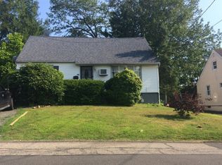 26 E Hickory St, Spring Valley, NY 10977