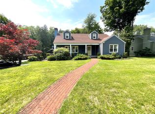 26 Alden Rd, Poughkeepsie, NY 12603