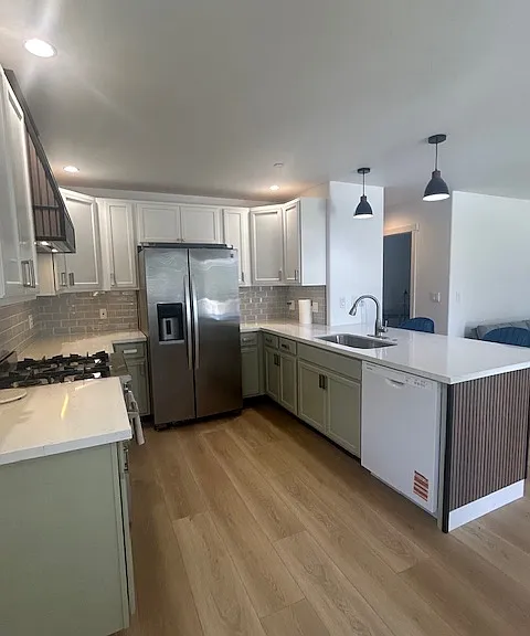 769 Upham St — Photo 4