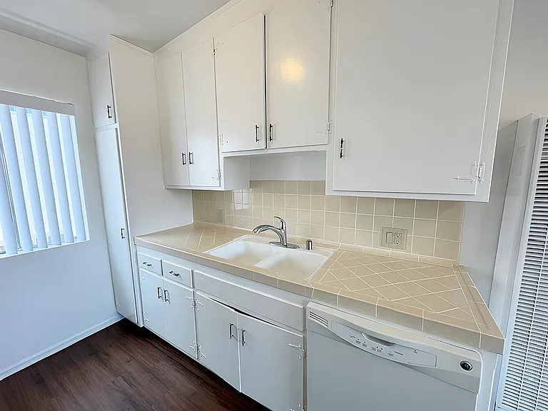 12407 Ohio Ave #2 — Photo 8