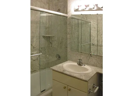 Rented by Warburg | media 20