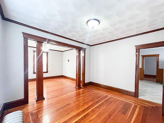 2nd image of 129 Old Main St Floor 1