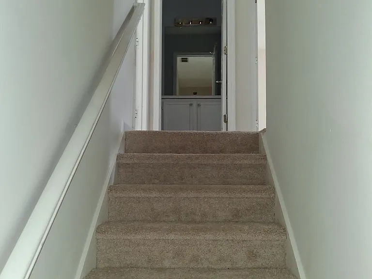 105 N Oakland Cir — Photo 6