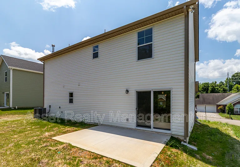 628 Drakewood Rd — Photo 7