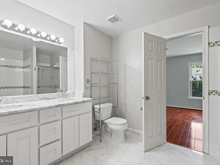 8421 Hollis Ln — Photo 13