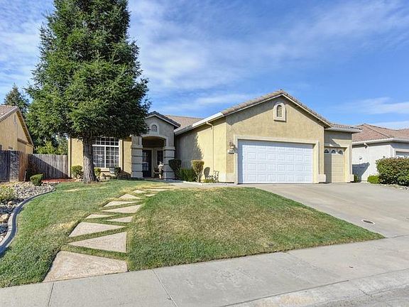 2nd image of 260 Mariner Cir