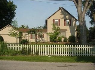 36793 N Stanton Point Rd, Ingleside, IL 60041