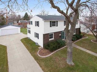 819 E Pershing St, Appleton, WI 54911