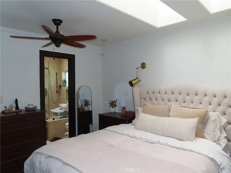 2421 French St — Photo 11