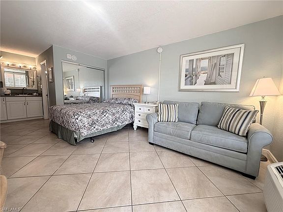 4th image of 2555 Tamiami TRL N #256